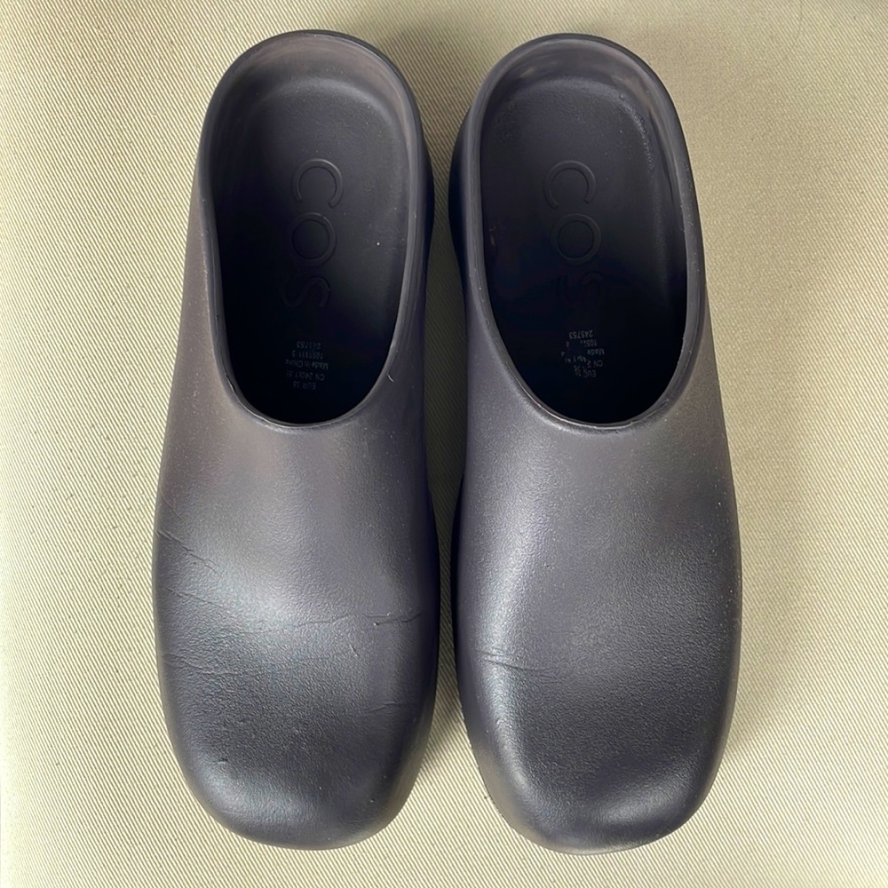 COS clogs